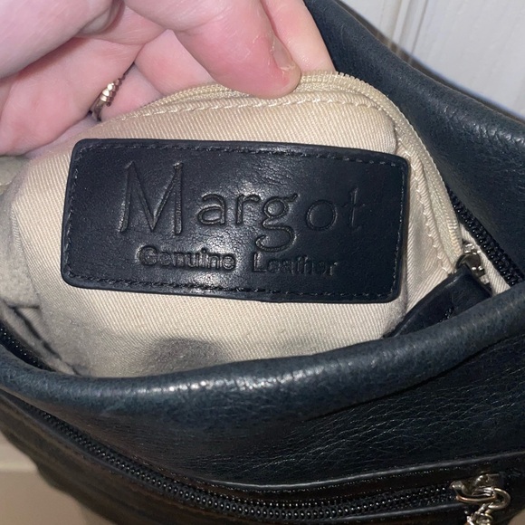 MARGOT GENUINE LEATHER CROSSBODY 🖤 - Picture 7 of 13